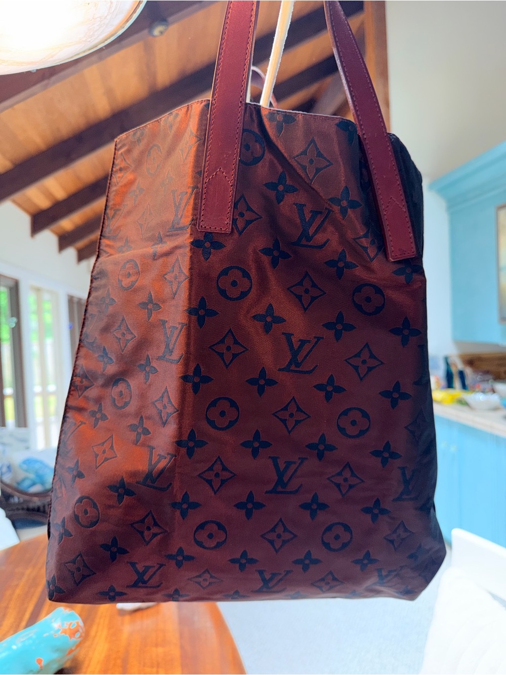 Louis Vuitton New authenticated iridescent coppery Brown/navy blue Monogram Tote